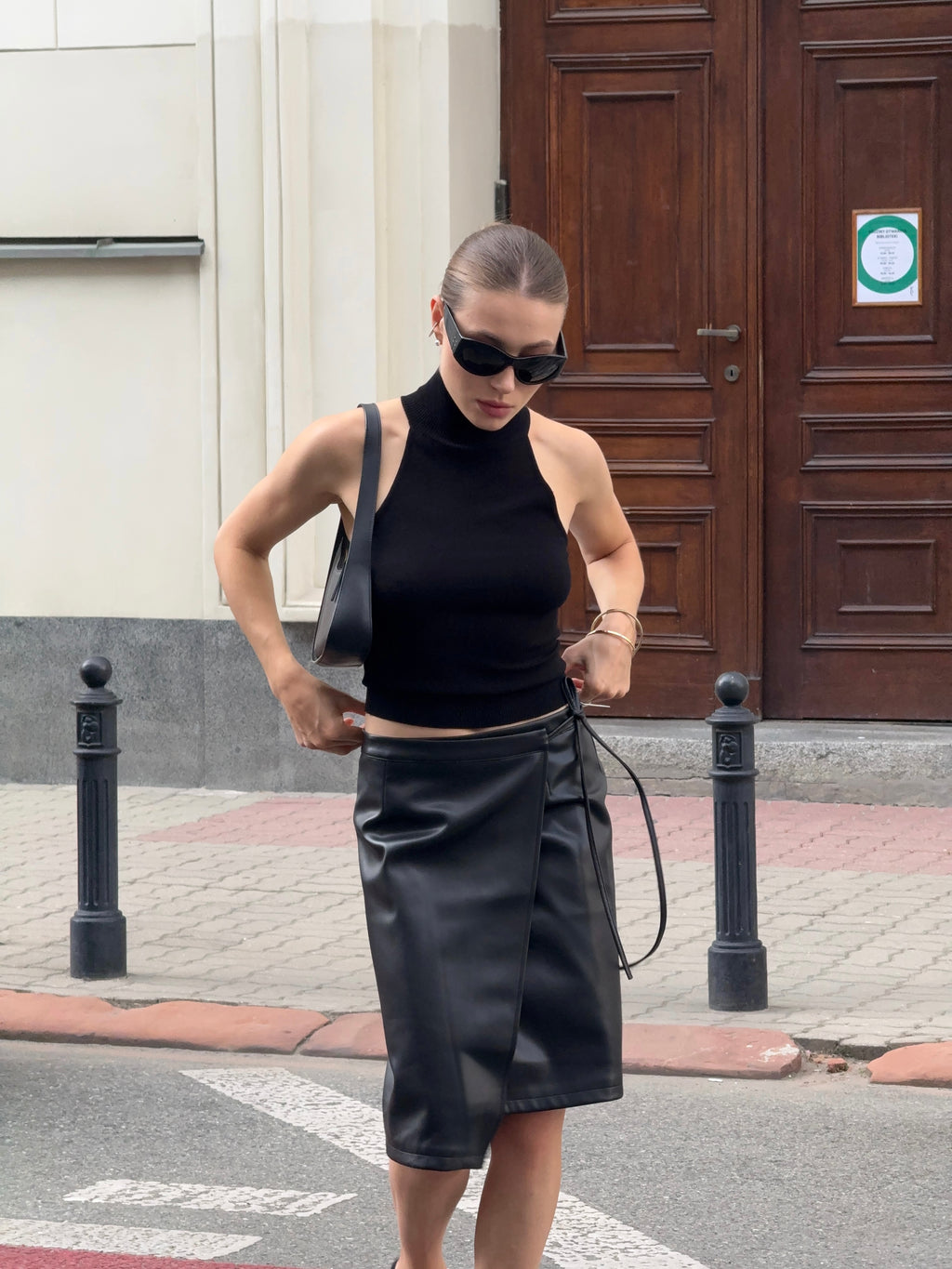 Turtleneck knit top black